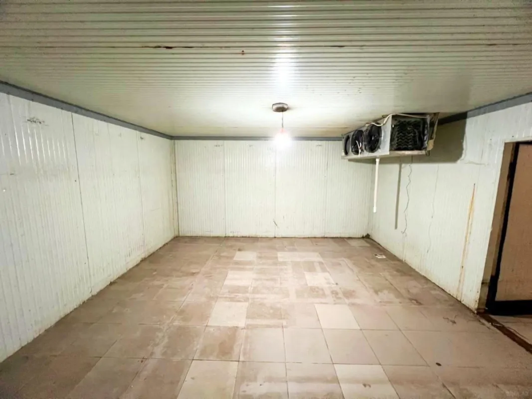 Kirayə verilir obyekt 215 m²