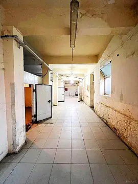Kirayə verilir obyekt 215 m² — Bakı 215.00 m²