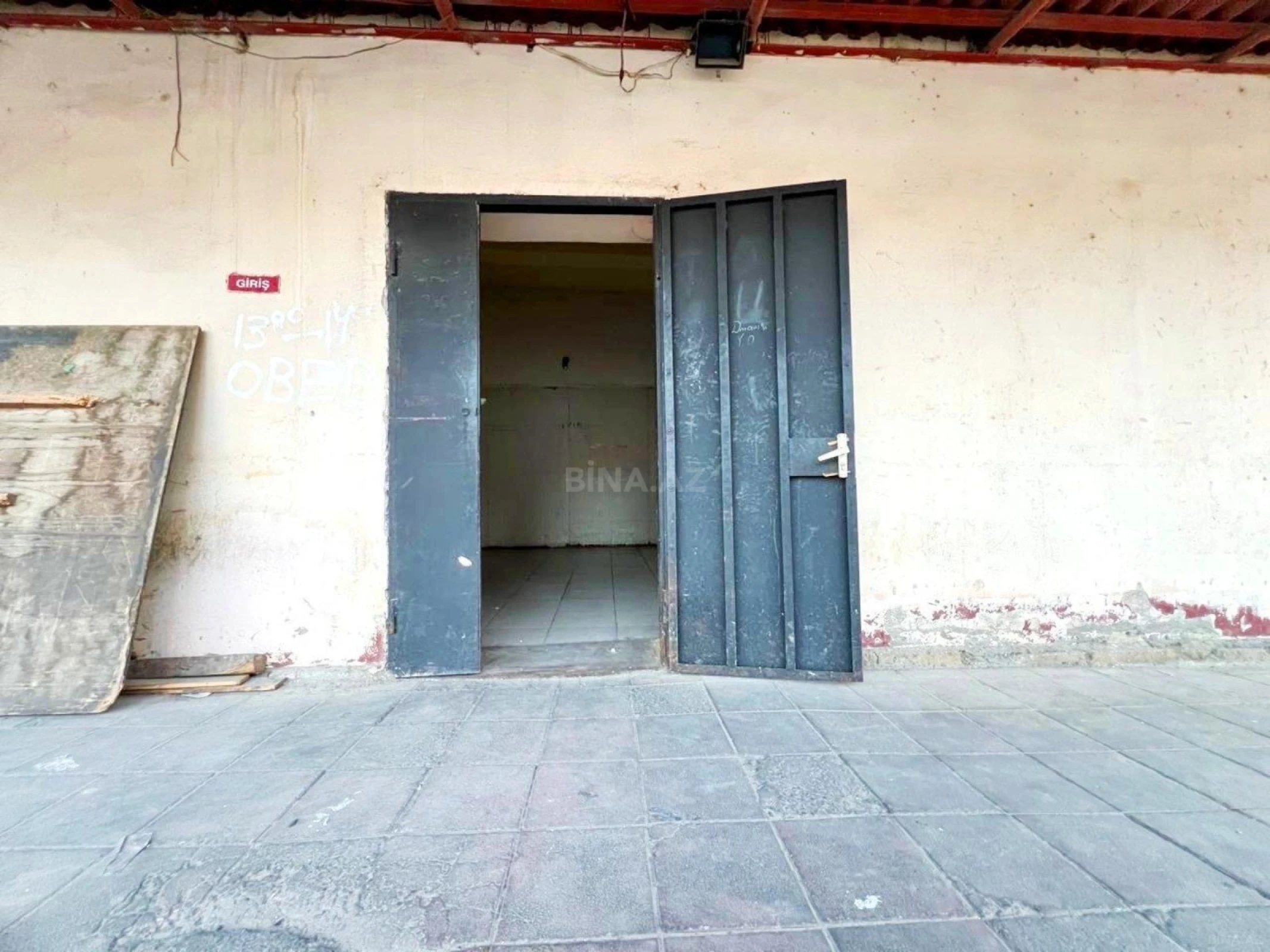 Kirayə verilir obyekt 215 m²