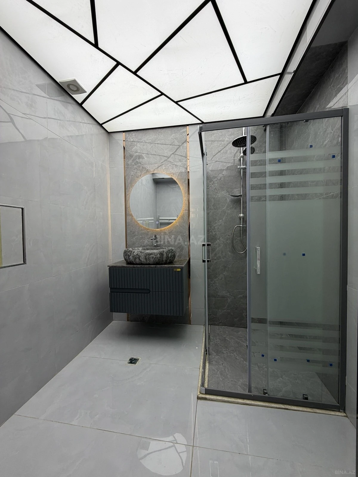 Satılır 3 otaqlı mənzil 110 m²