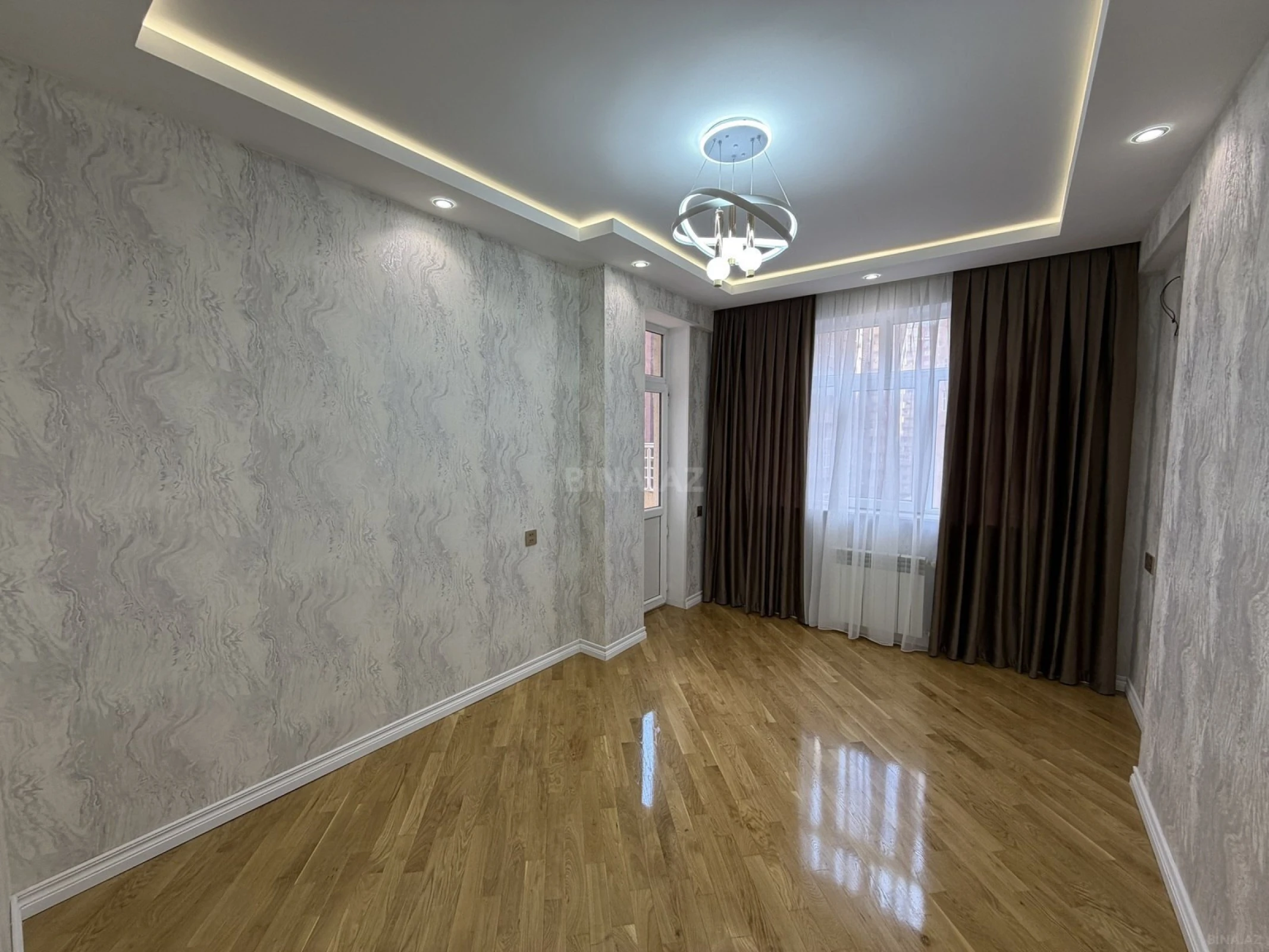 Satılır 3 otaqlı mənzil 110 m²