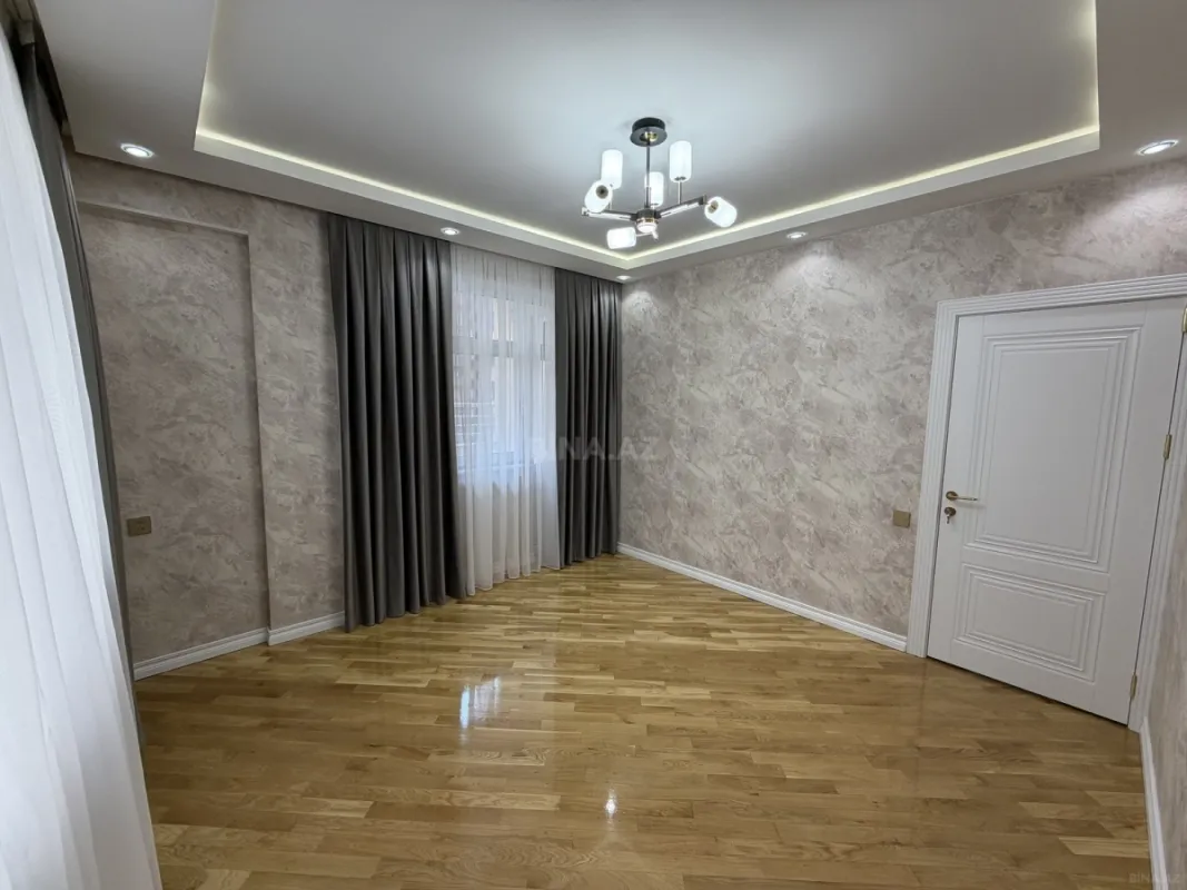 Satılır 3 otaqlı mənzil 110 m²