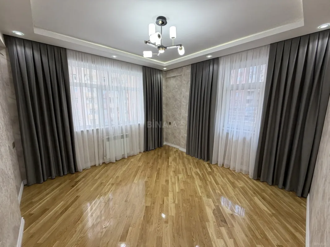 Satılır 3 otaqlı mənzil 110 m²