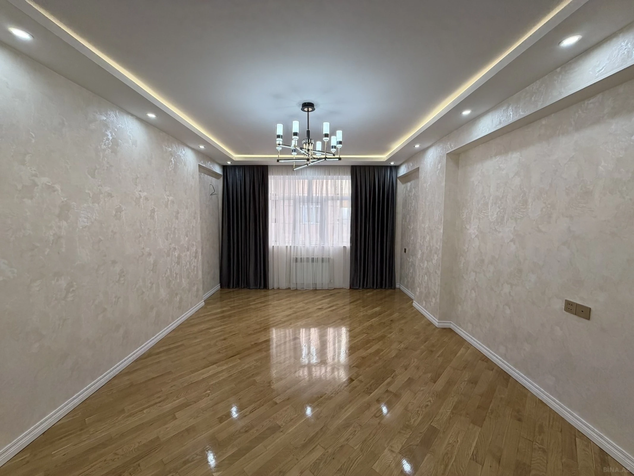 Satılır 3 otaqlı mənzil 110 m²