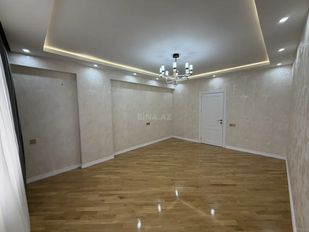 Satılır 3 otaqlı mənzil 110 m²