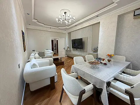 Satılır 3 otaqlı mənzil 103 m²