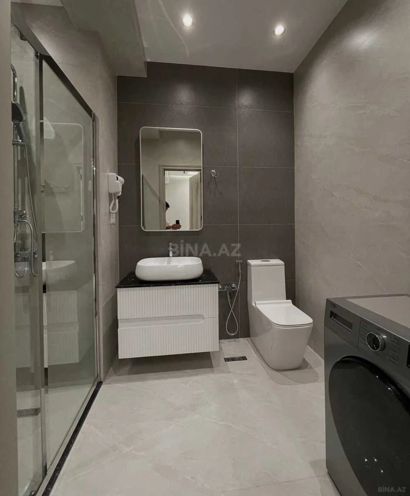 Satılır 2 otaqlı mənzil 65 m²