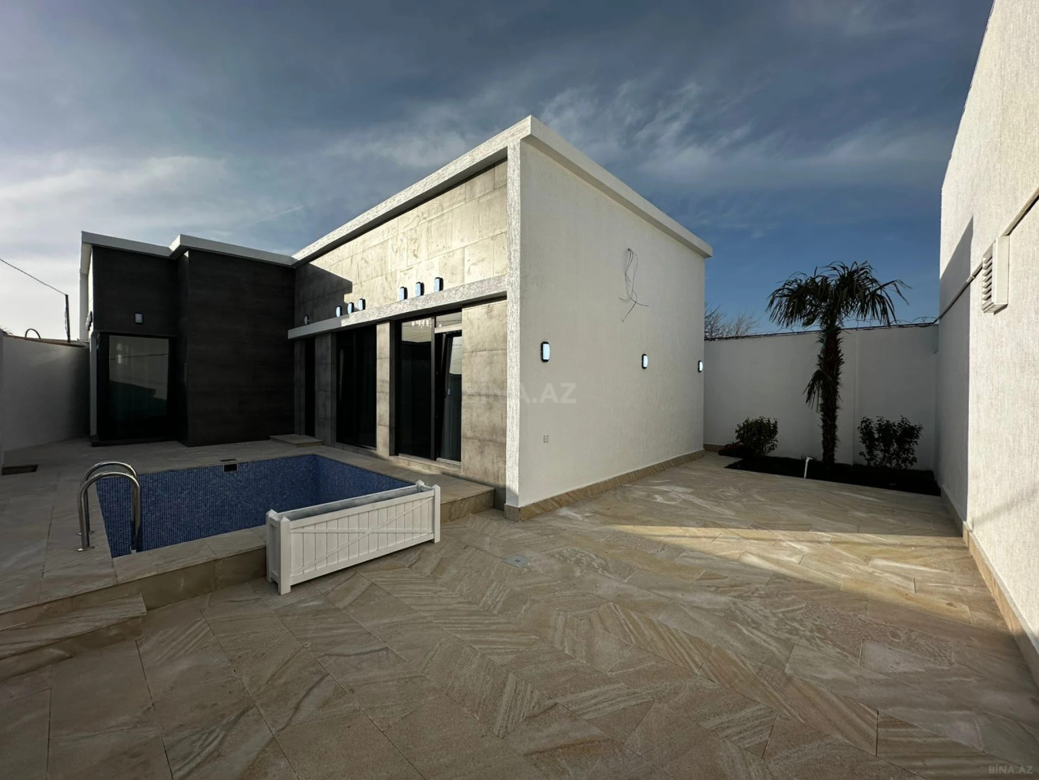 Satılır 4 otaqlı həyət evi 130 m²