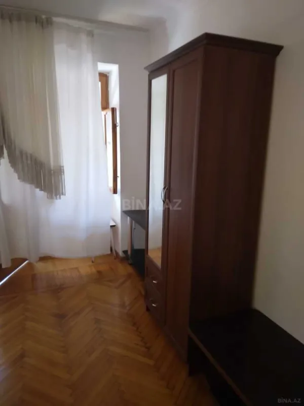 Satılır 2 otaqlı mənzil 70 m²