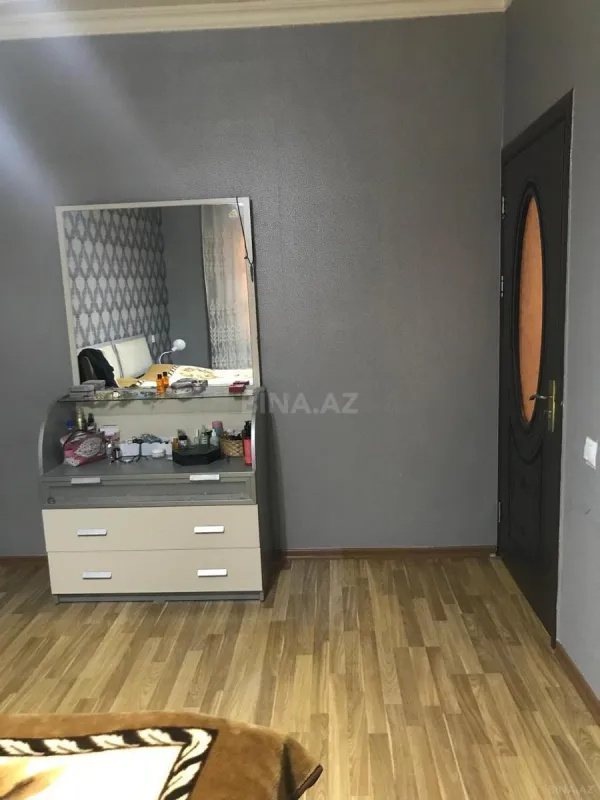Kirayə verilir 5 otaqlı mənzil 110 m²