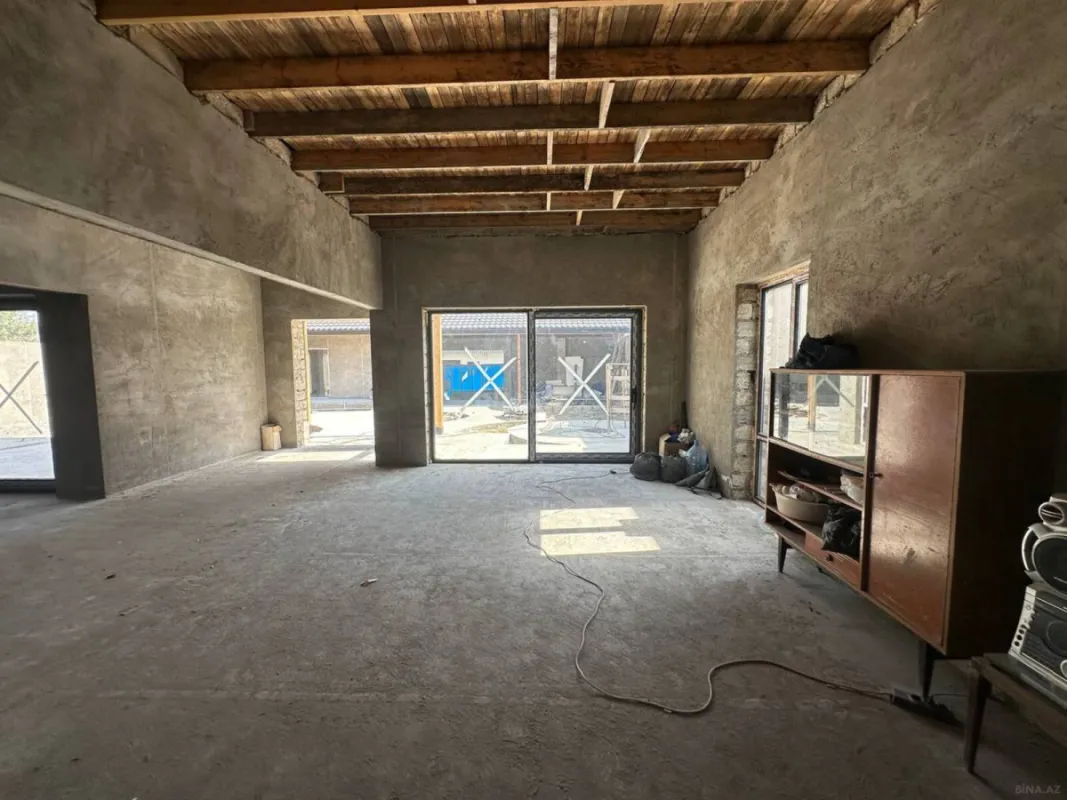 Satılır 4 otaqlı həyət evi 160 m²