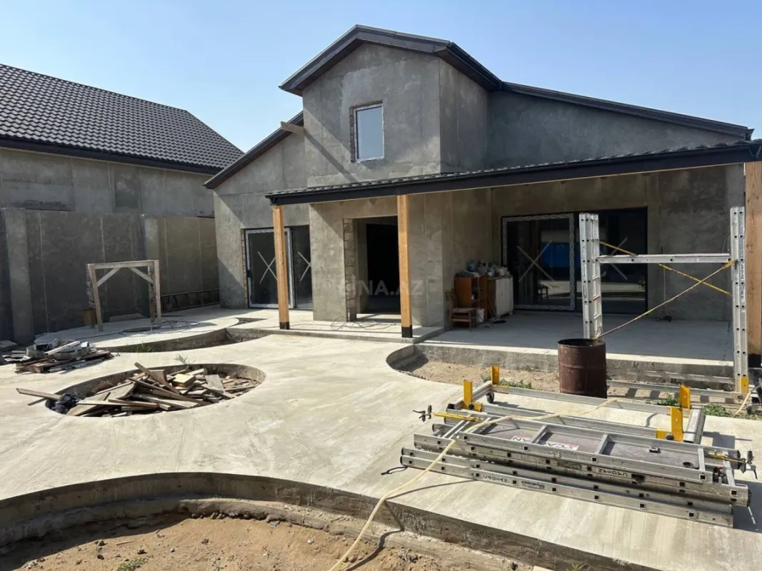 Satılır 4 otaqlı həyət evi 160 m²