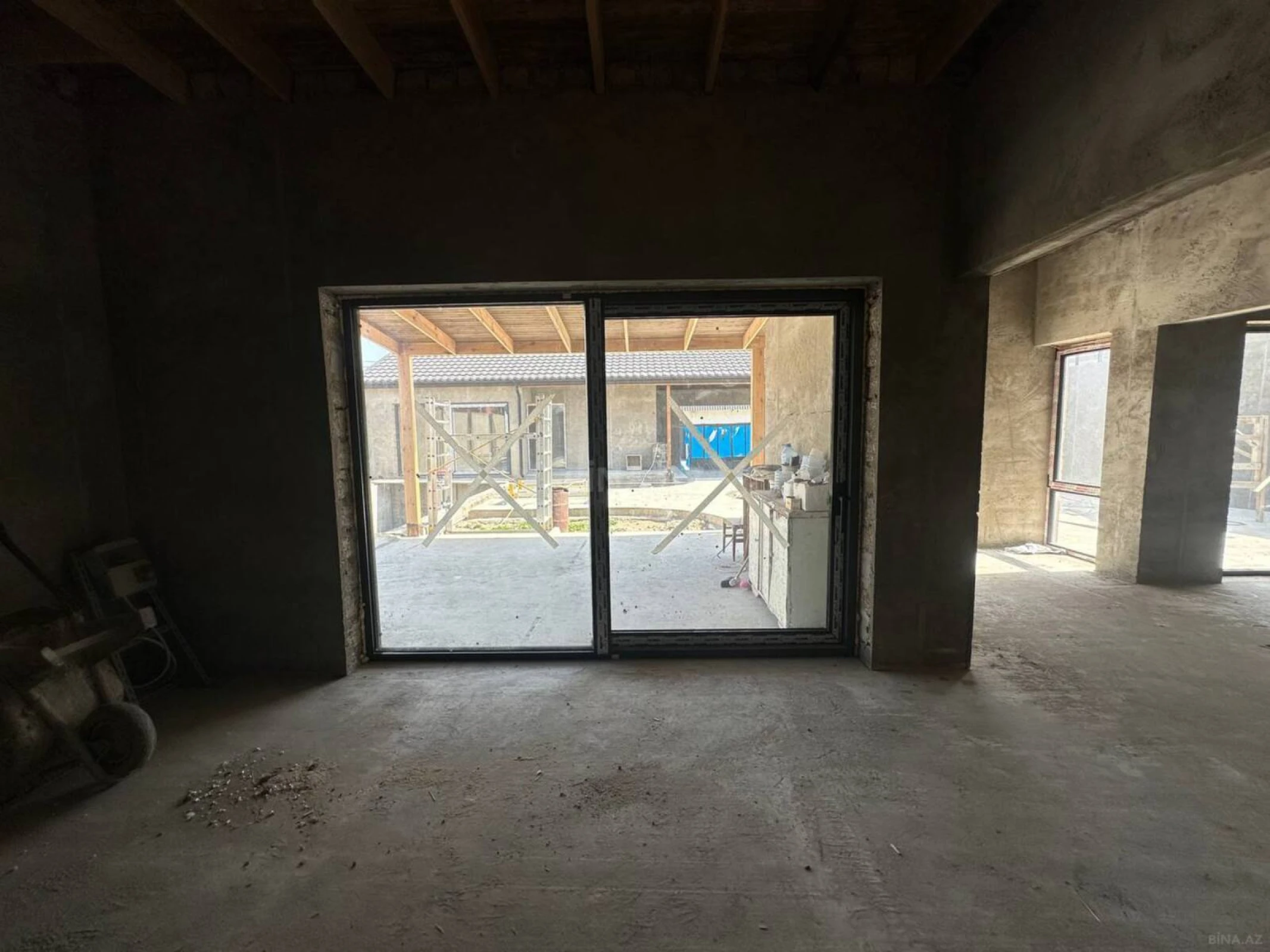 Satılır 4 otaqlı həyət evi 160 m²