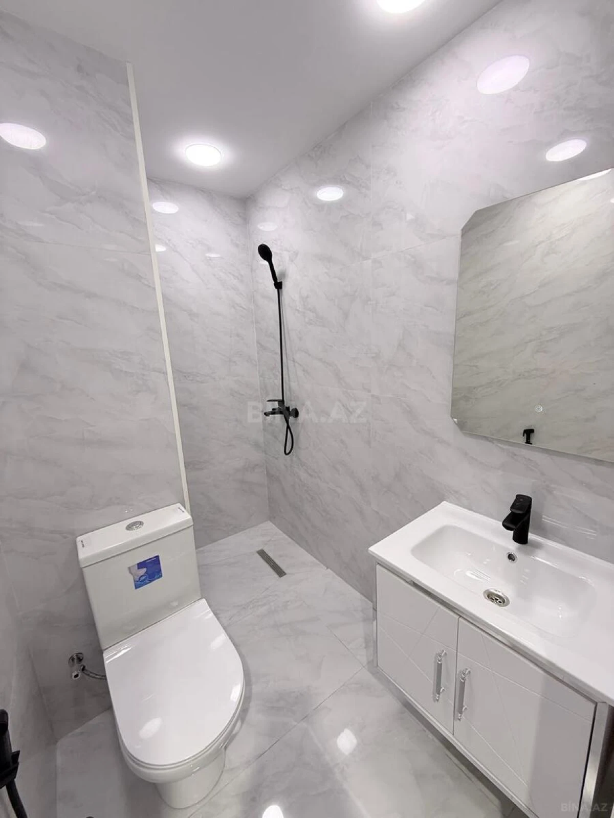 Satılır 2 otaqlı mənzil 45 m²