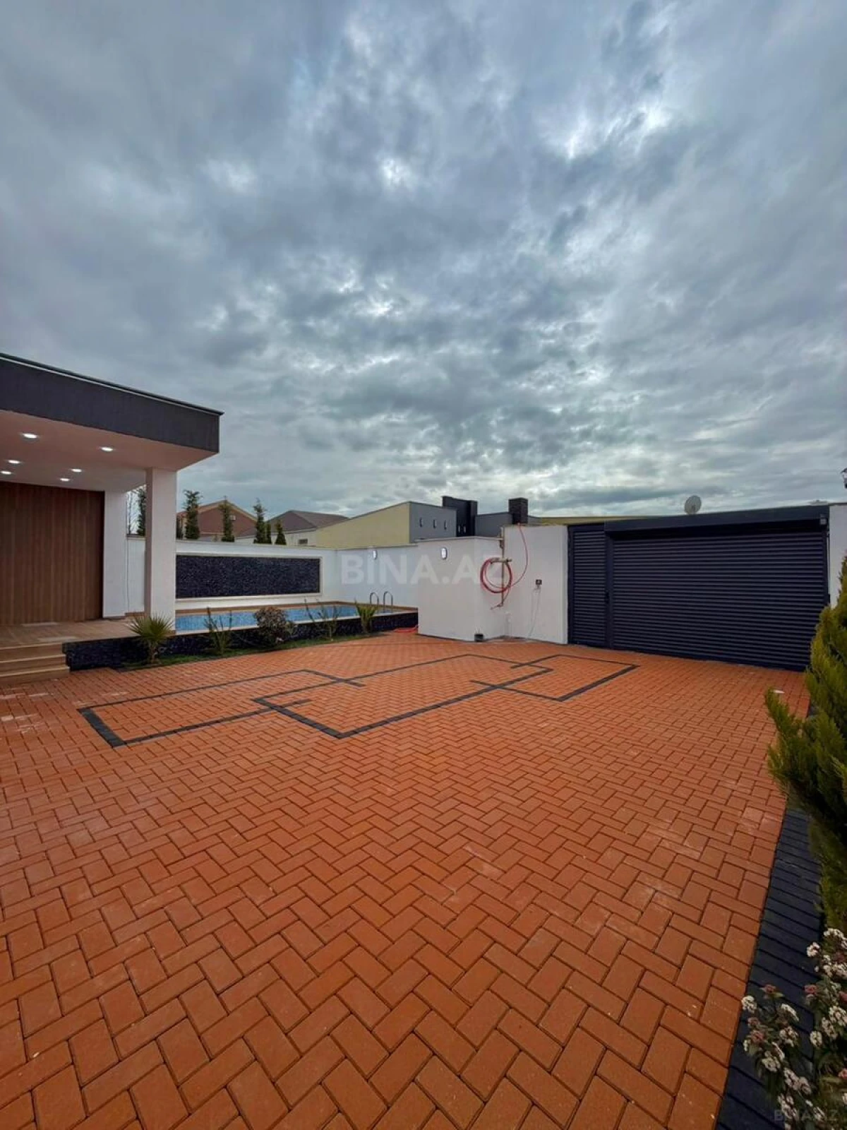 Satılır 4 otaqlı həyət evi 150 m²