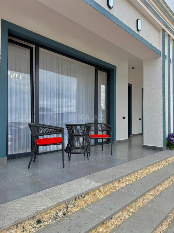 Satılır 4 otaqlı həyət evi 180 m²