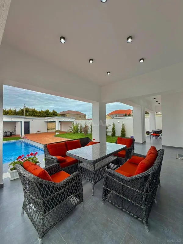 Satılır 4 otaqlı həyət evi 180 m²