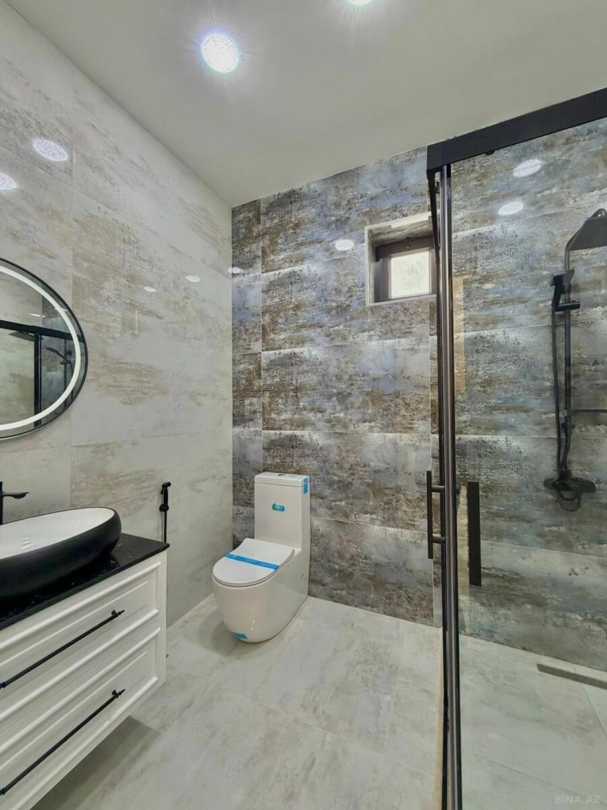 Satılır 4 otaqlı həyət evi 180 m²