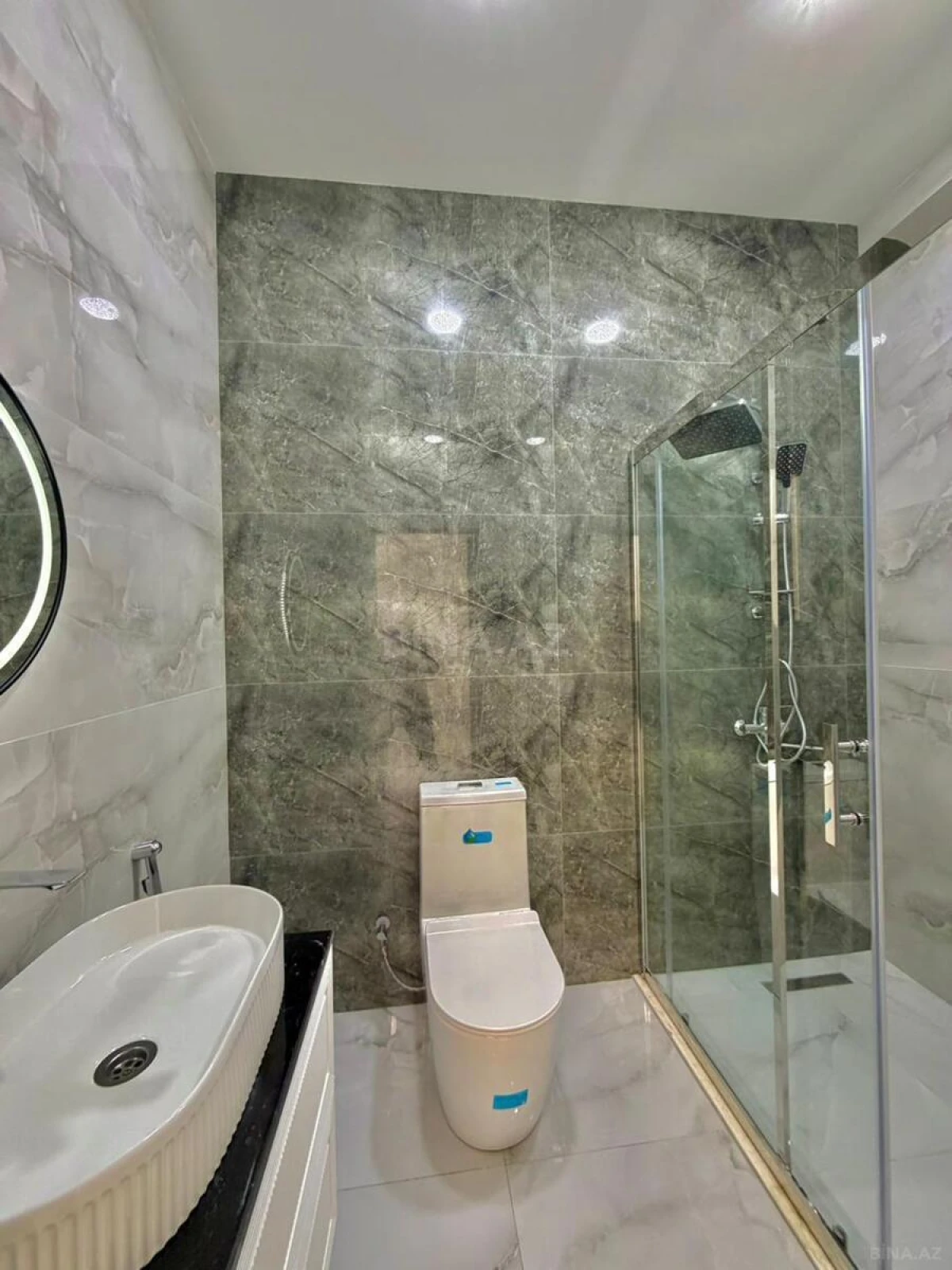 Satılır 4 otaqlı həyət evi 180 m²