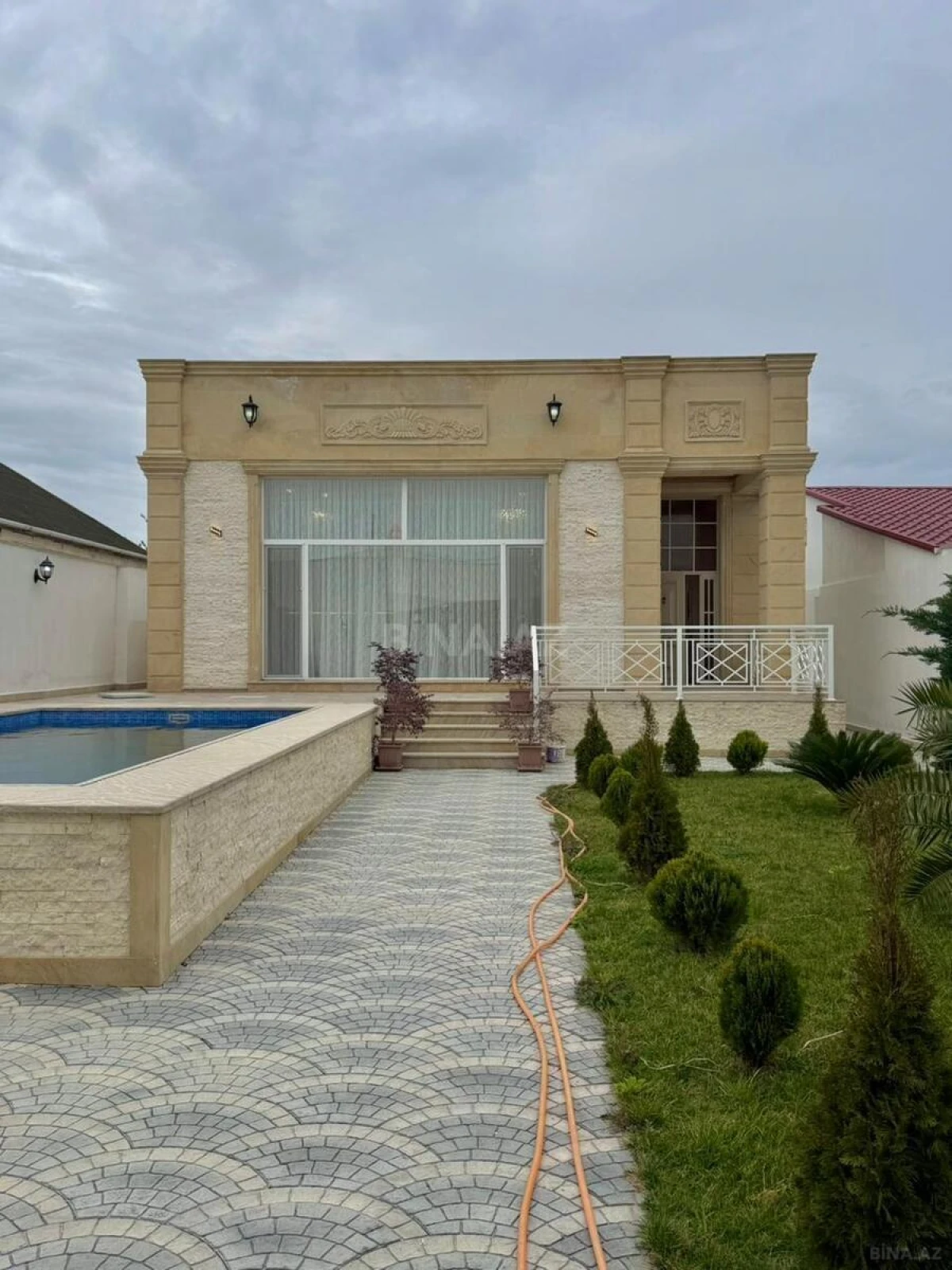 Satılır 4 otaqlı həyət evi 170 m²