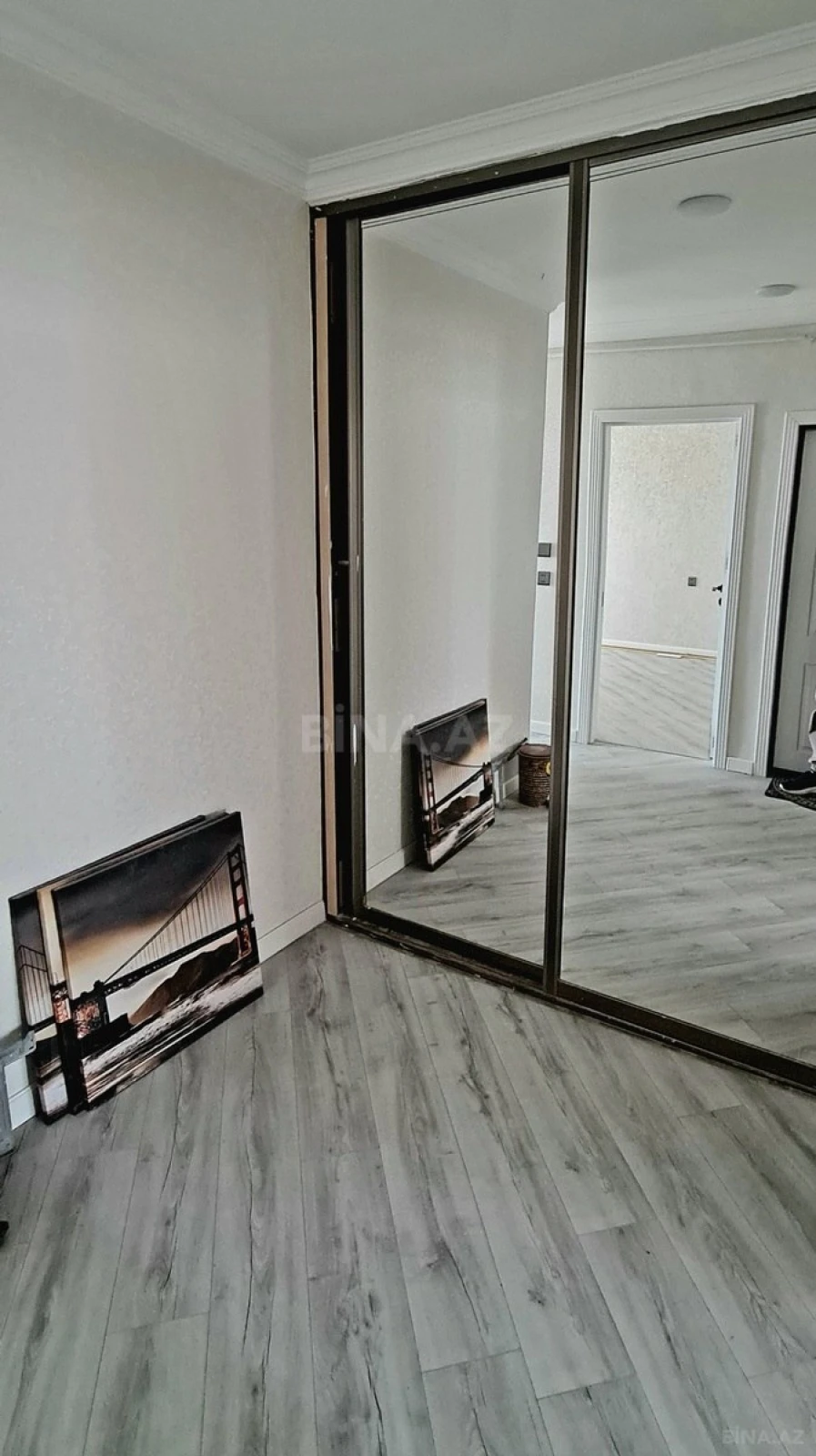 Satılır 2 otaqlı mənzil 67 m²