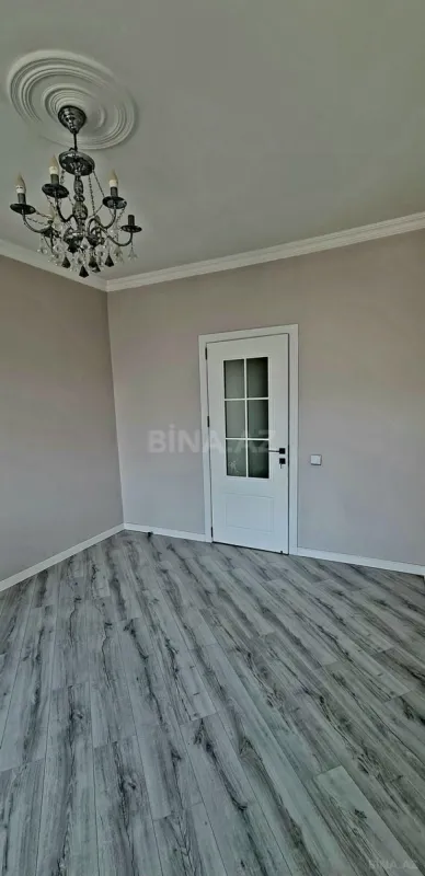 Satılır 2 otaqlı mənzil 67 m²