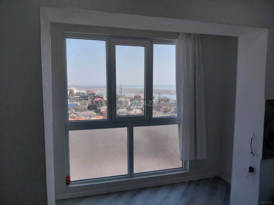 Satılır 2 otaqlı mənzil 67 m²