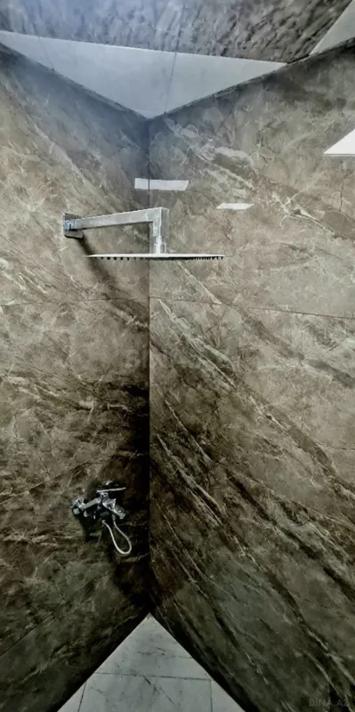 Satılır 2 otaqlı mənzil 67 m²