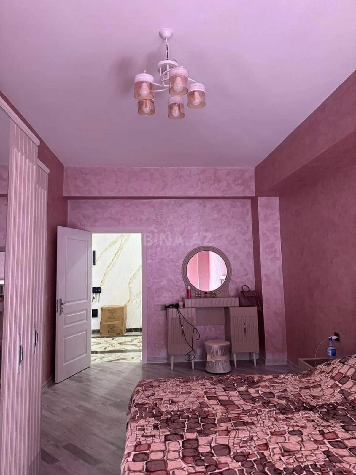 Kirayə verilir 3 otaqlı mənzil 150 m²