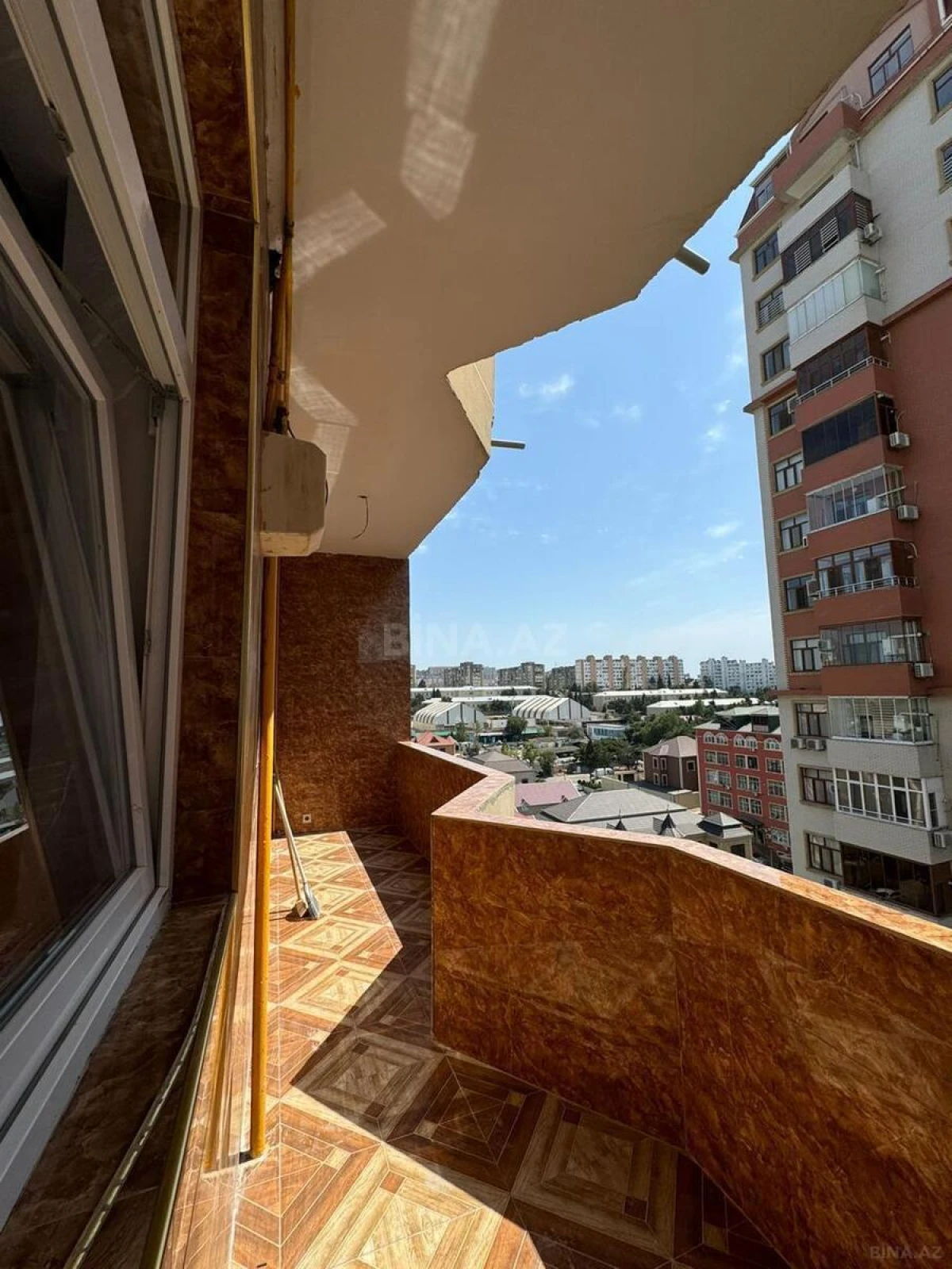 Kirayə verilir 3 otaqlı mənzil 150 m²