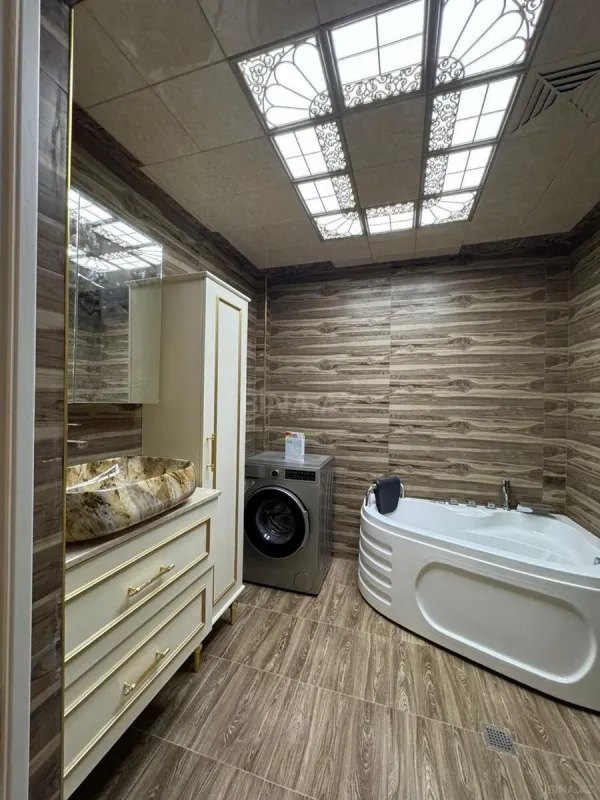 Kirayə verilir 3 otaqlı mənzil 150 m²