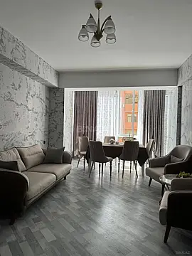 Kirayə verilir 3 otaqlı mənzil 150 m²