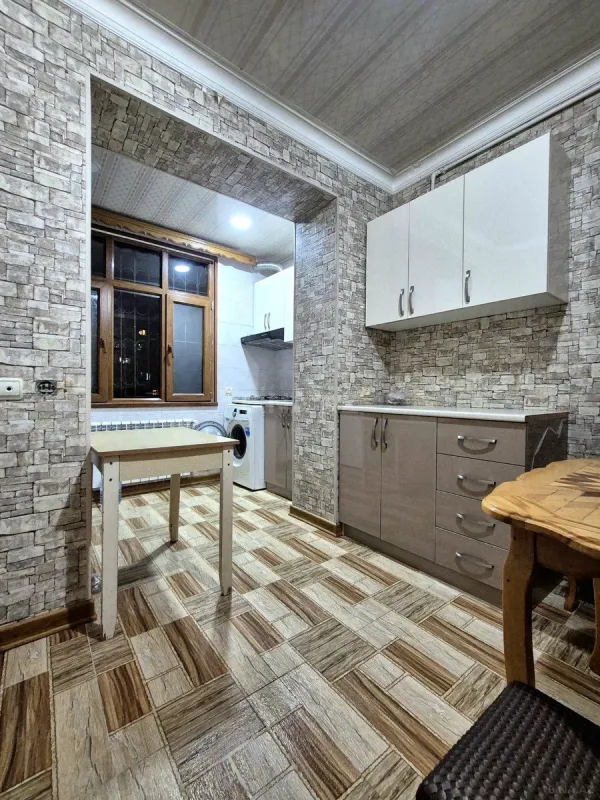 Kirayə verilir 3 otaqlı mənzil 90 m²