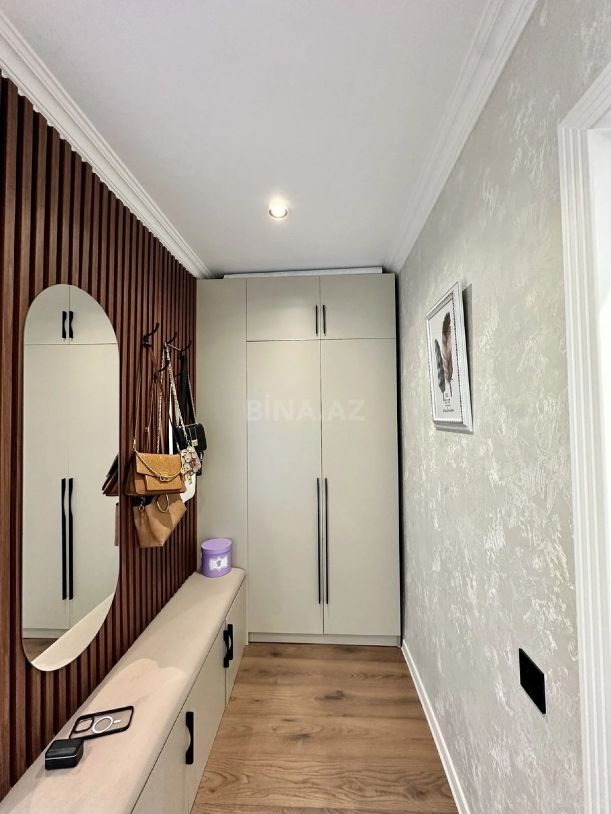 Satılır 2 otaqlı mənzil 61 m²