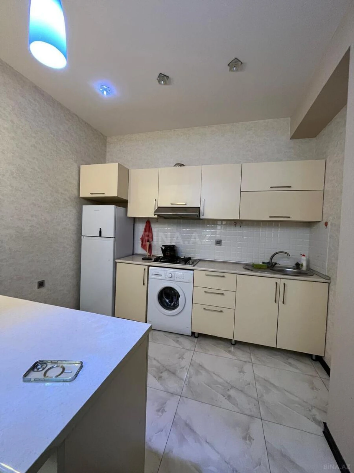 Kirayə verilir 3 otaqlı mənzil 115 m²