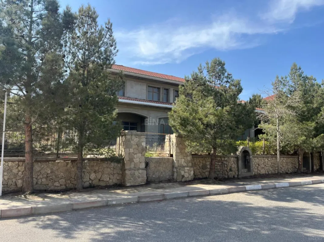 Satılır 7 otaqlı həyət evi 460 m²
