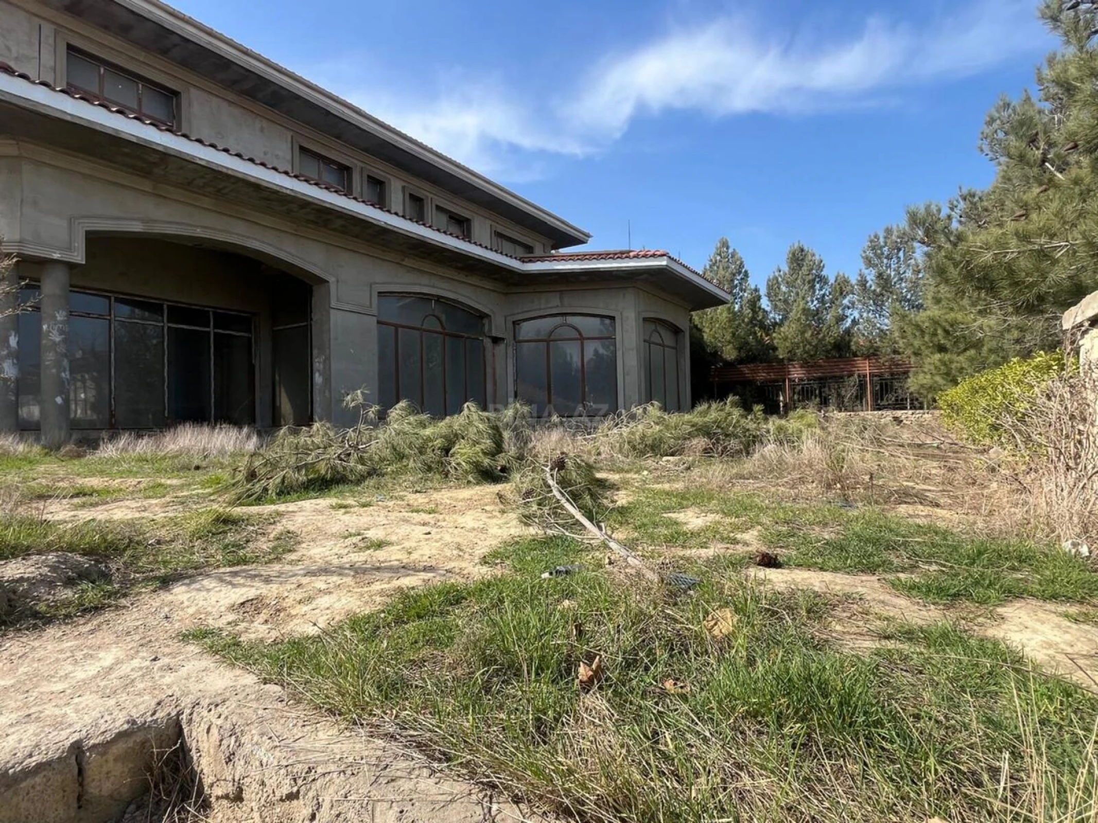 Satılır 7 otaqlı həyət evi 460 m²