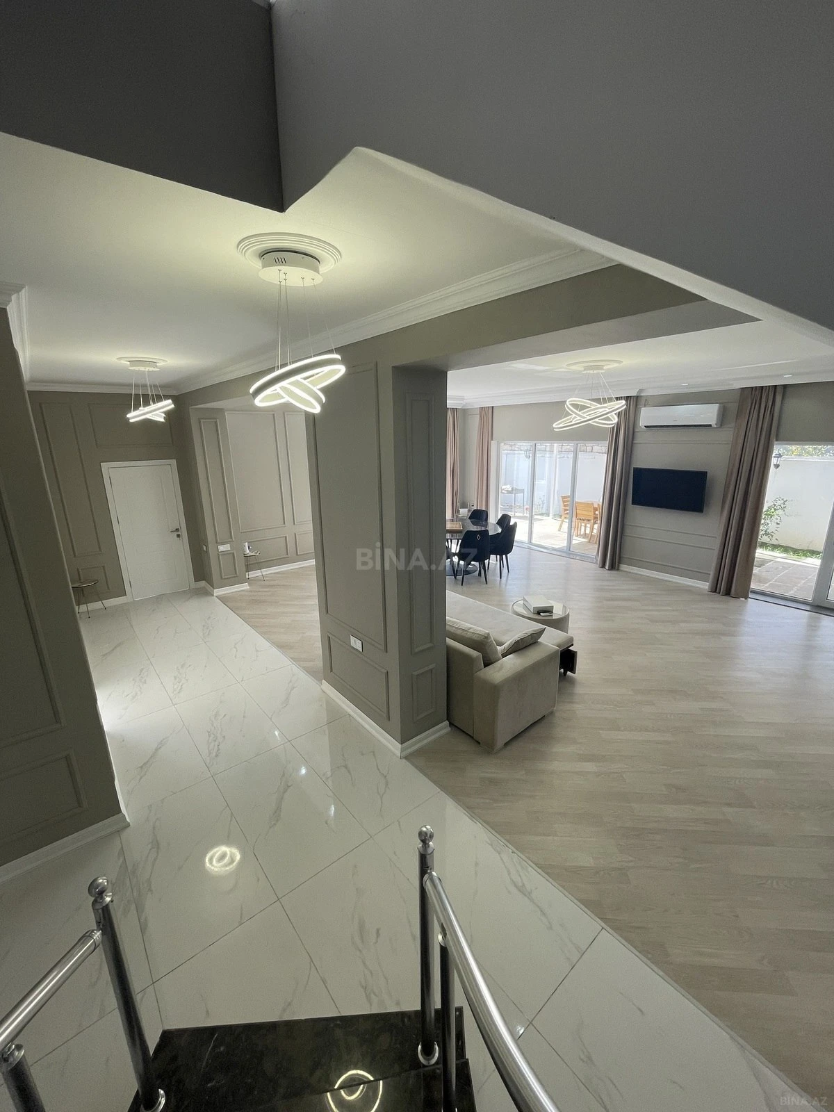Kirayə verilir 6 otaqlı həyət evi 300 m²