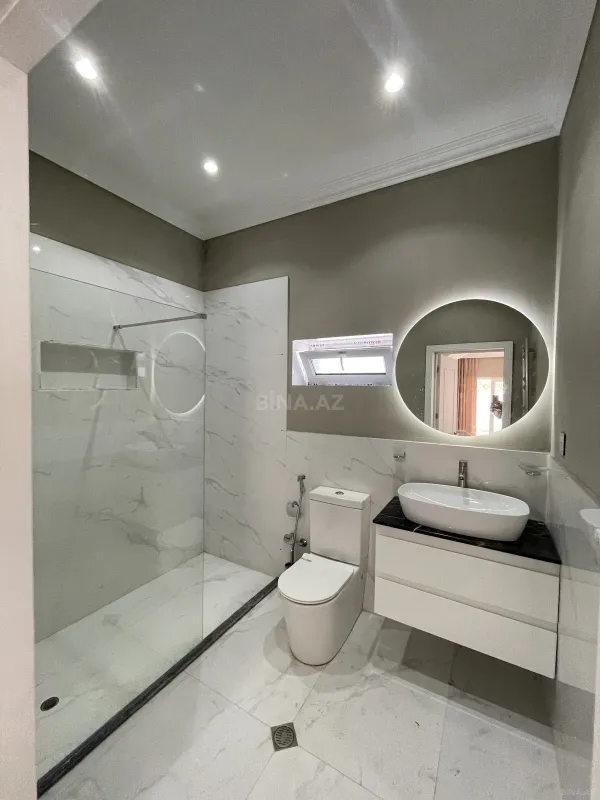 Kirayə verilir 6 otaqlı həyət evi 300 m²