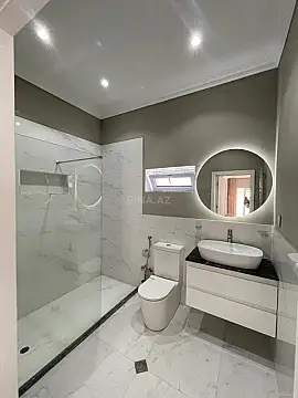 Kirayə verilir 6 otaqlı həyət evi 300 m²
