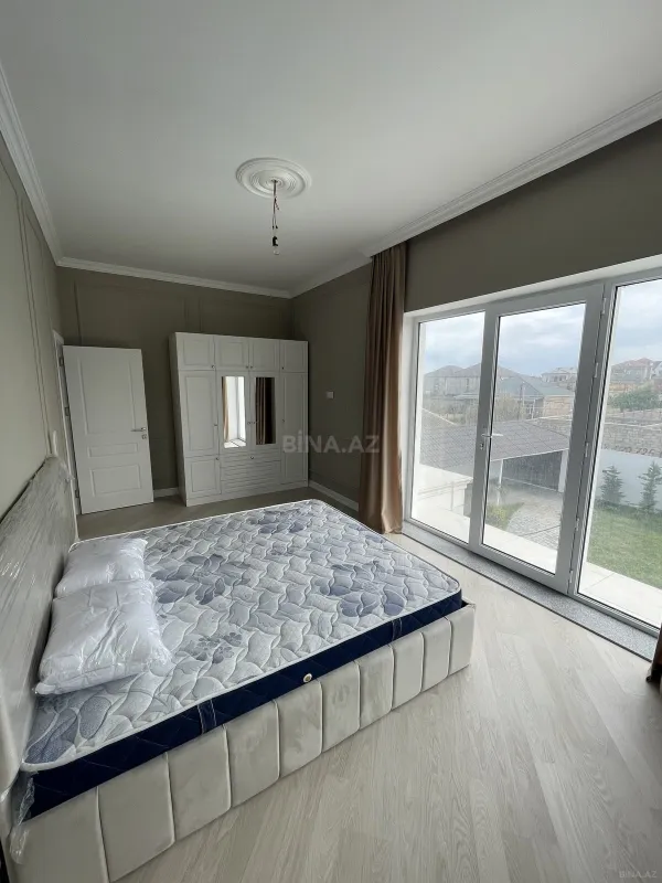Kirayə verilir 6 otaqlı həyət evi 300 m²