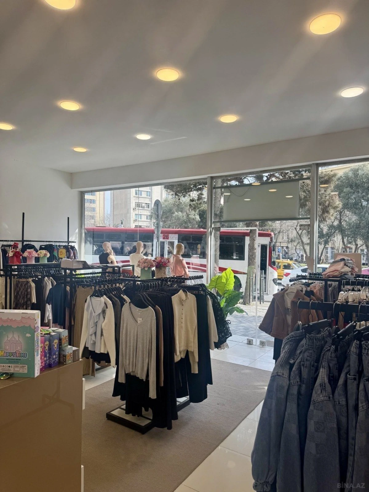 Kirayə verilir obyekt 83 m²