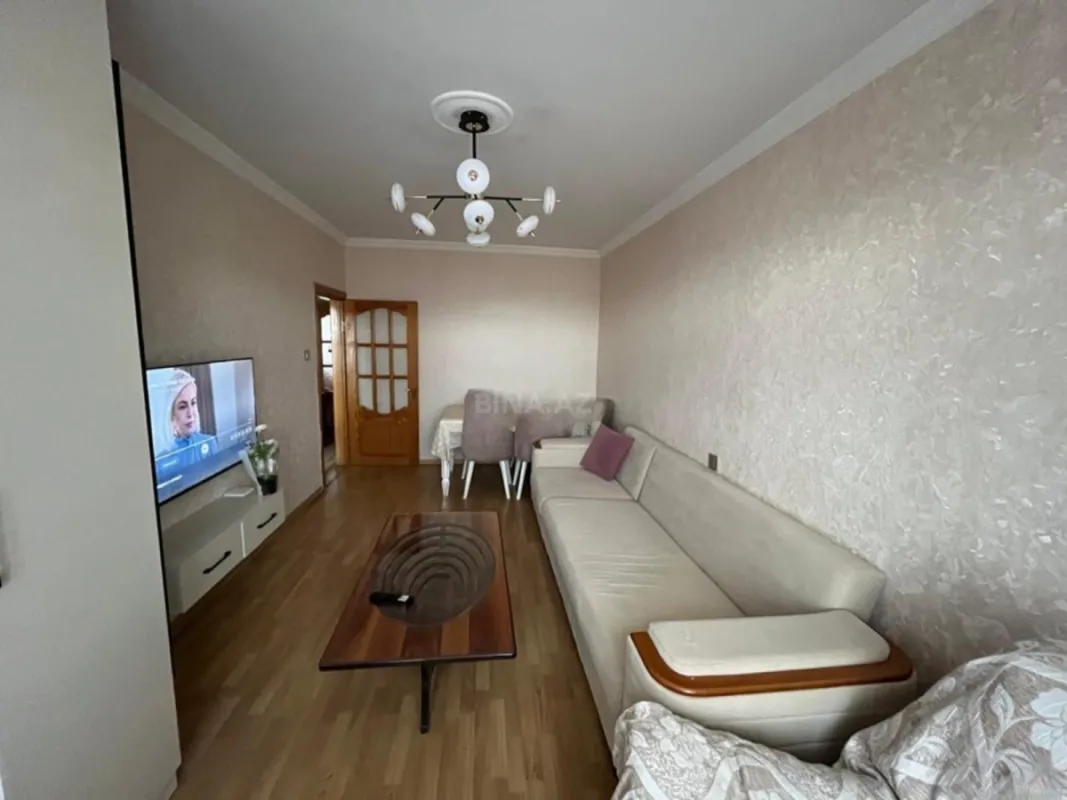 Satılır 2 otaqlı mənzil 70 m²