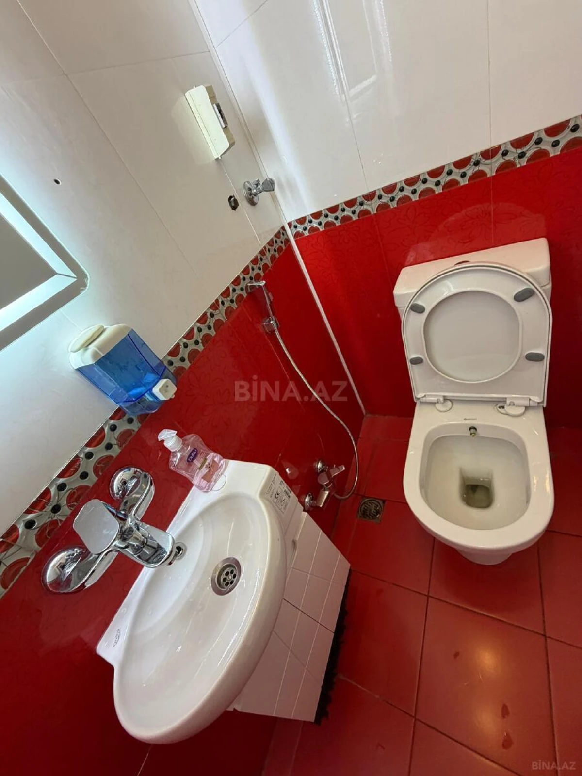 Kirayə verilir 6 otaqlı ofis 125 m²