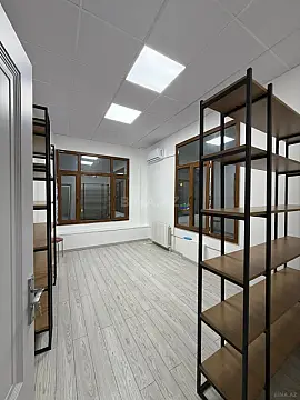 Kirayə verilir 6 otaqlı ofis 125 m²