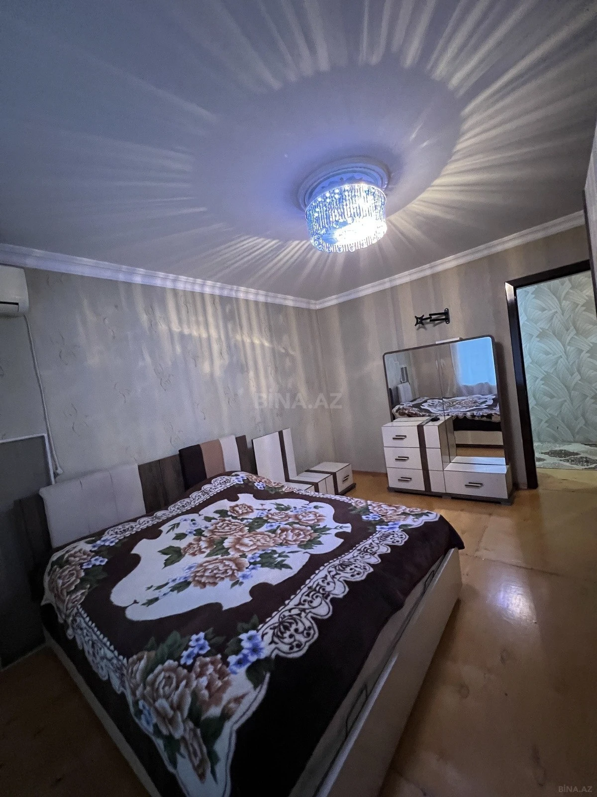 Satılır 3 otaqlı mənzil 87 m²