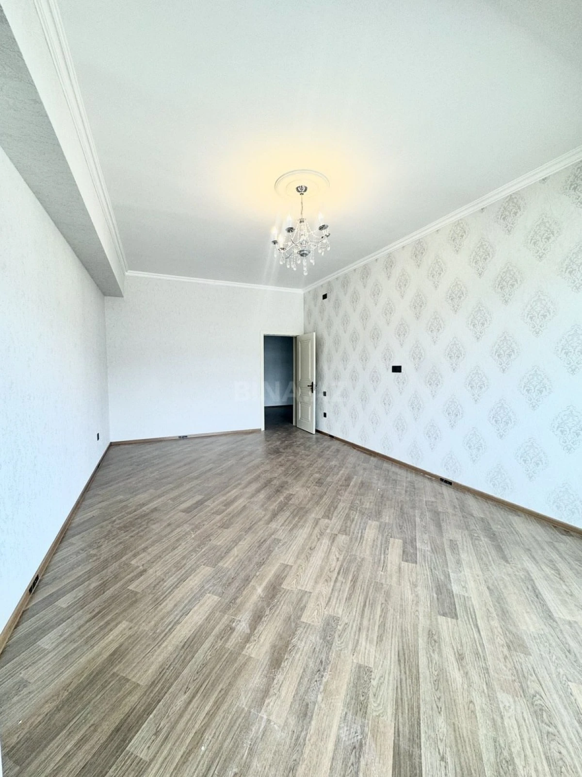Kirayə verilir 3 otaqlı mənzil 125 m²