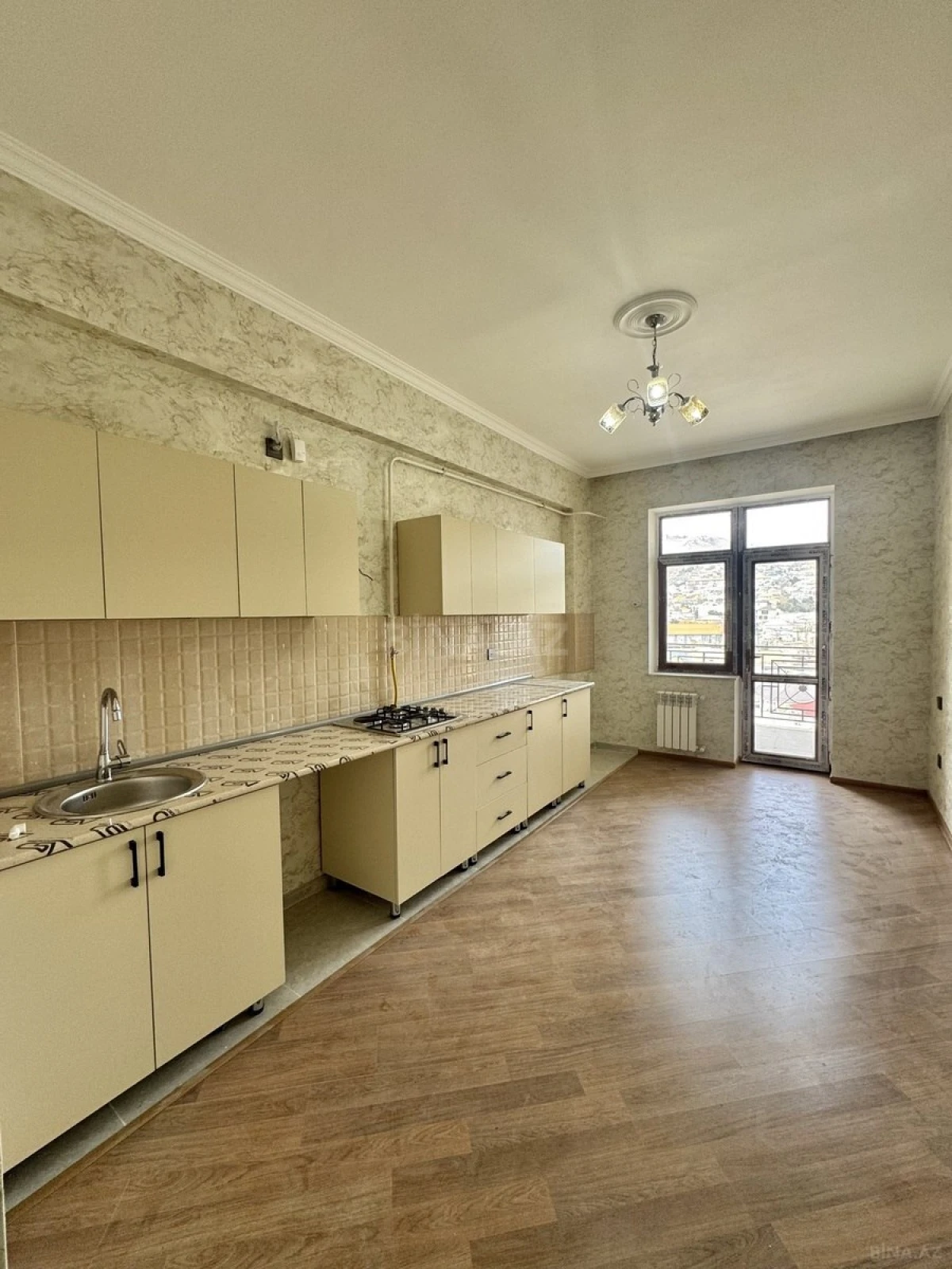Kirayə verilir 3 otaqlı mənzil 125 m²