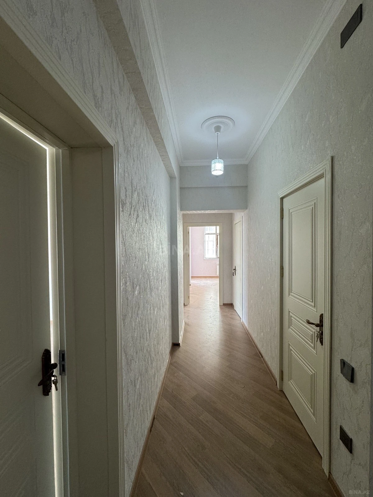 Kirayə verilir 3 otaqlı mənzil 125 m²