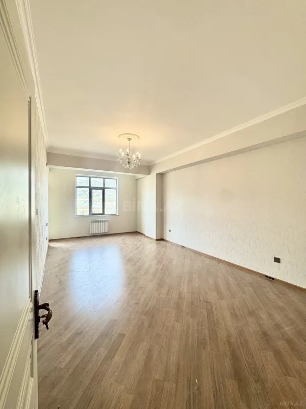 Kirayə verilir 3 otaqlı mənzil 125 m²